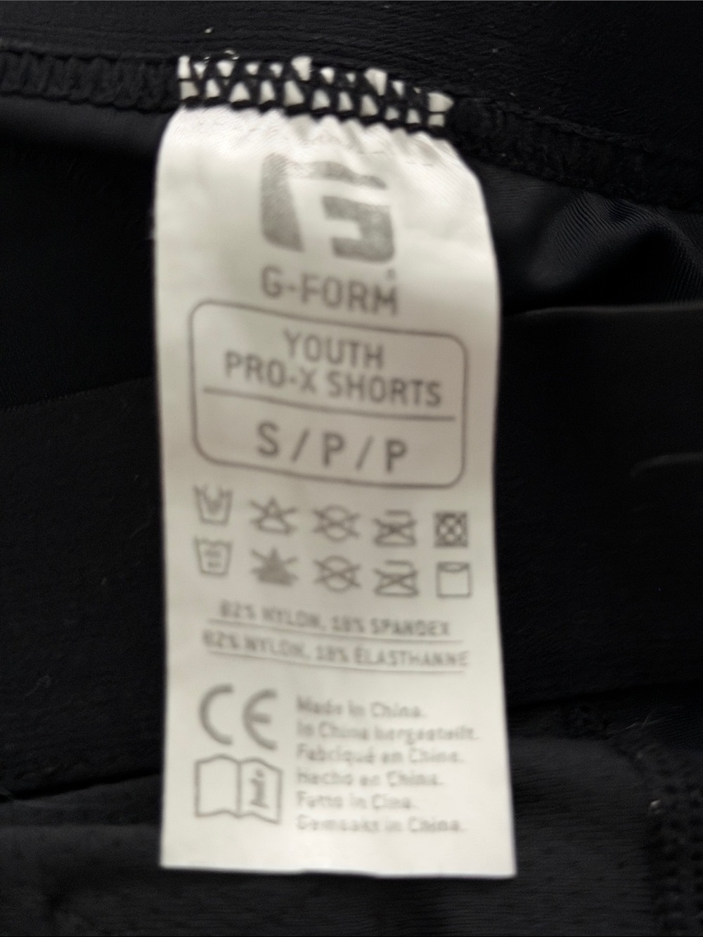 G-Form Pro-X youth small Paddedd Compression Mountain Bike Shorts - Picture 4 of 4